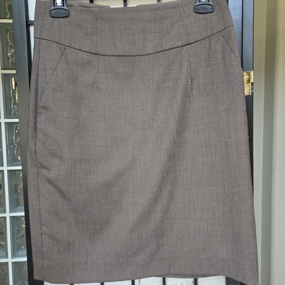 Banana Republic Minimalist Brown Pencil Skirt size 2